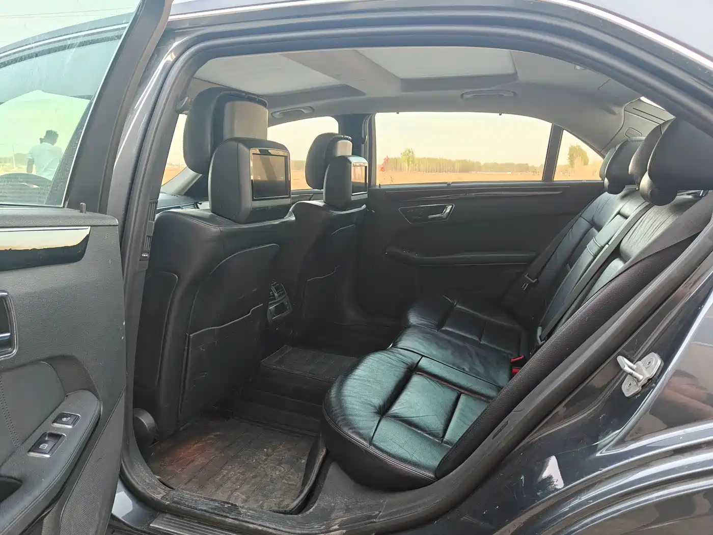 Mercedes-Benz E-Class 2011 E 300 L Fashion Premium фото 9