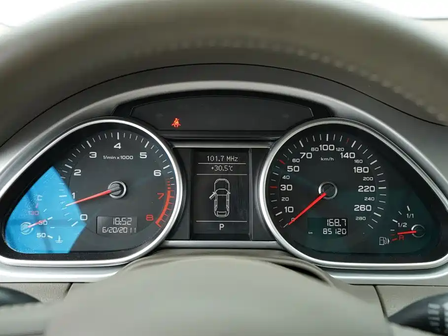 Audi Q7 2011 2011 3.0 TFSI Technology (245kW)