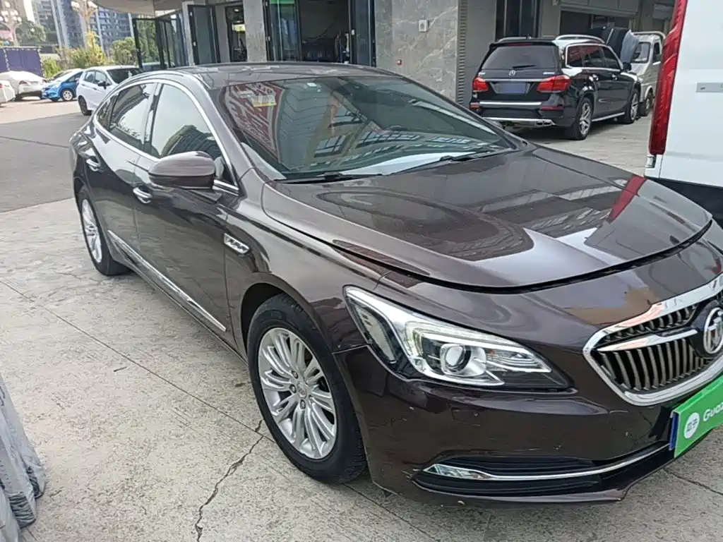 Фото 4 - Buick LaCrosse