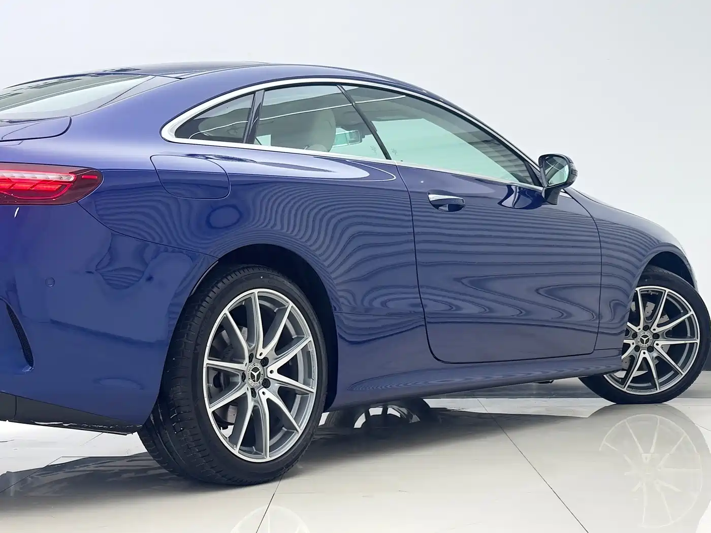 Mercedes-Benz E-Class, миниатюра 9
