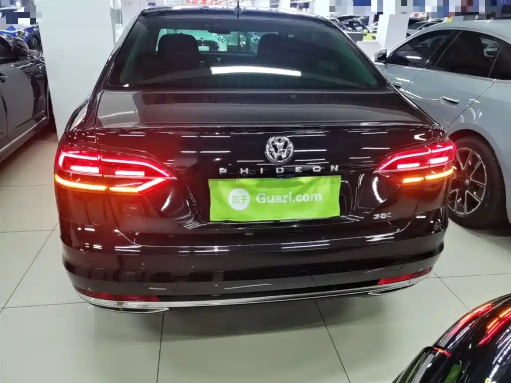 Volkswagen Phideon 2019 380TSI 2WD Business Edition China VI фото 6