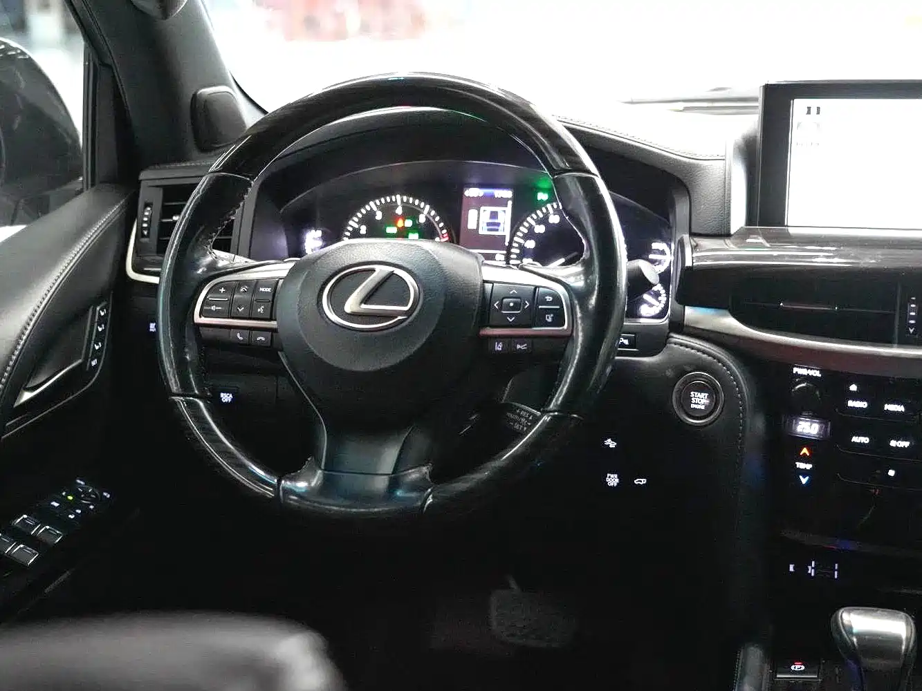 Lexus LX 2019 570 Prestige Luxury Edition фото 5