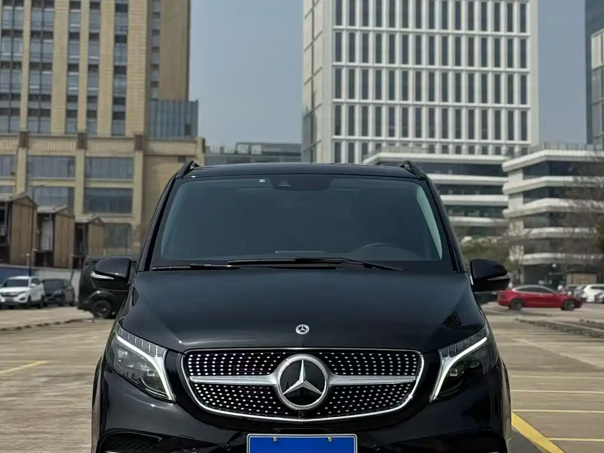 Mercedes-Benz V-Class 2022 V 260 L Long Wheelbase Luxury Edition