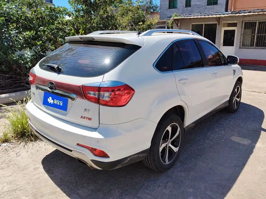 BYD S7 2015 2015 2.0T Upgrade Automatic Premium