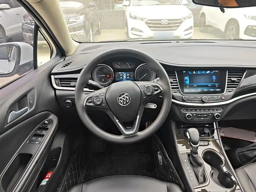 Buick Verano 2017 Sedan 20T DCT Elite фото 11