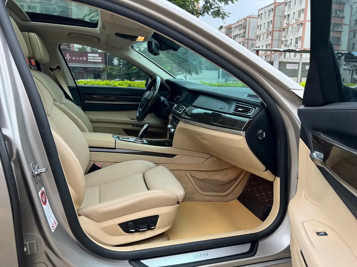 BMW 7 Series 2011 730Li Elegance фото 14