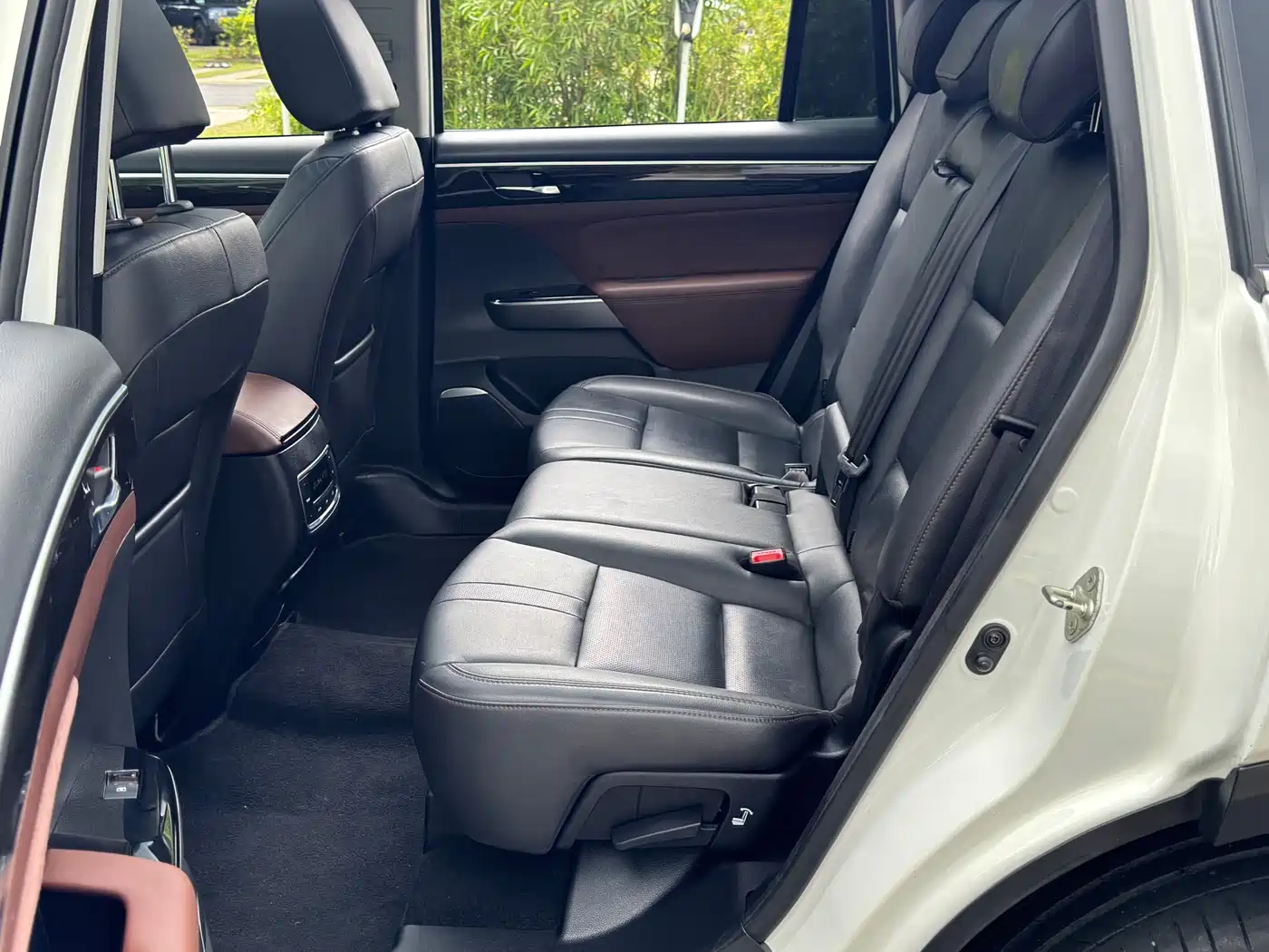 GAC Trumpchi Trumpchi GS8 2017 320T 2WD Luxury Smart Connect (7-seater) фото 6