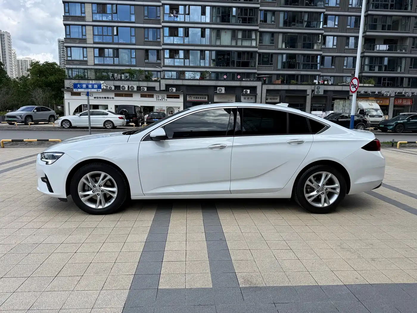 BUICK REGAL