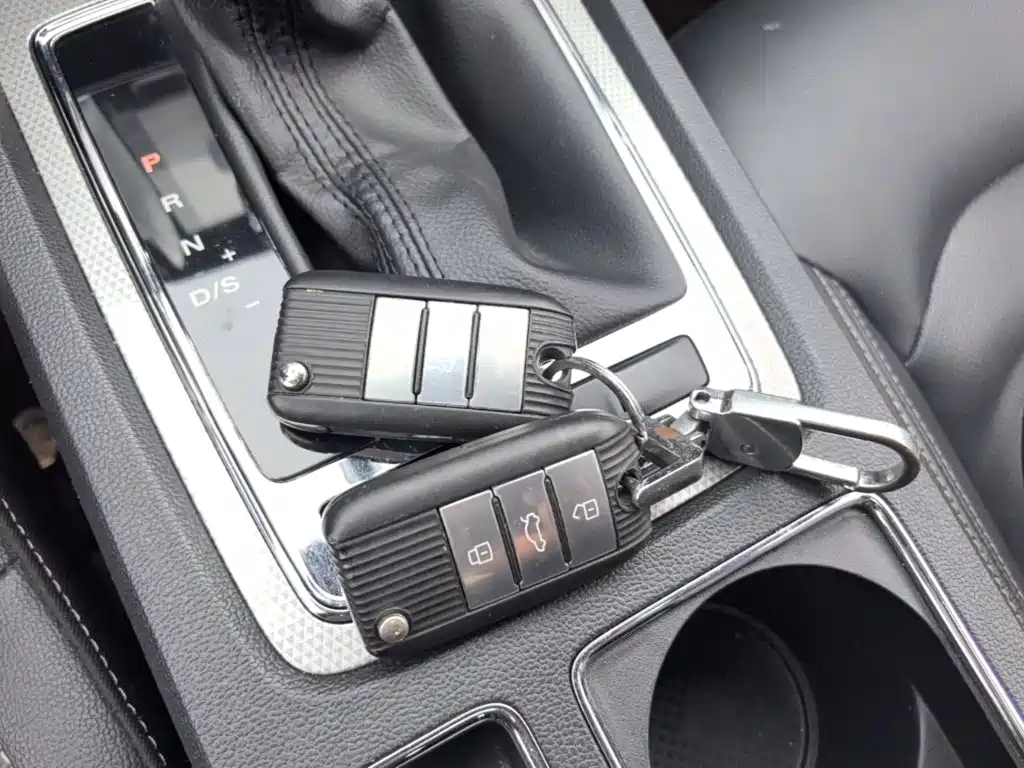 Roewe i6 2019 2020 PLUS 1.6L CVT 4G Connected Glory Flagship Edition