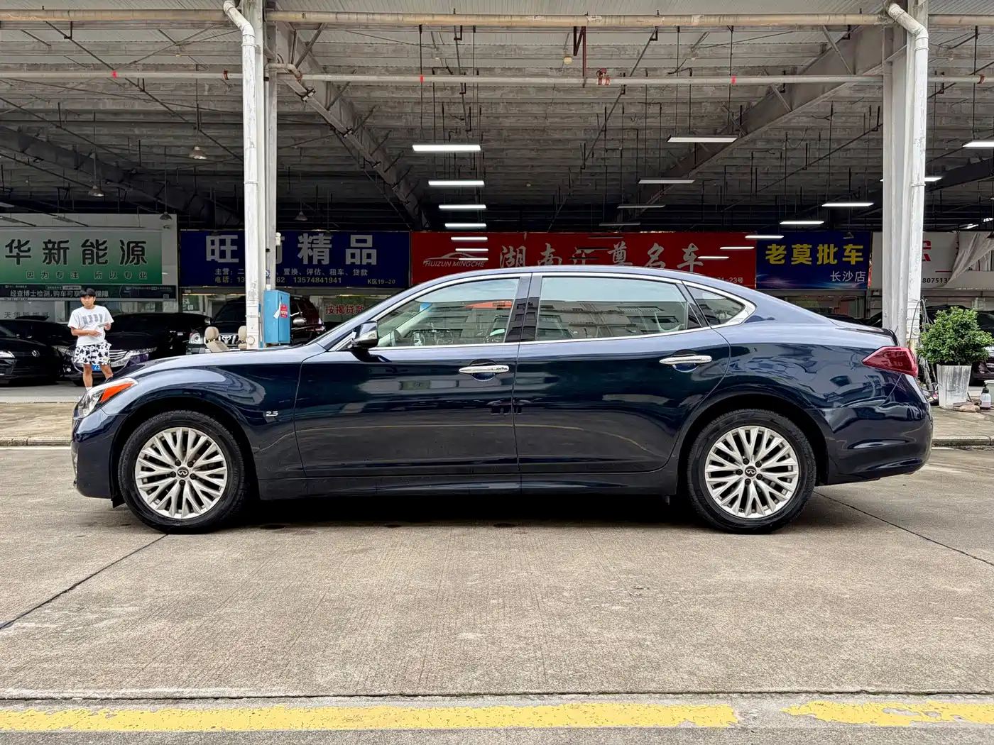 Infiniti Q70 2015 2015 Q70L 2.5L Enjoyment Edition