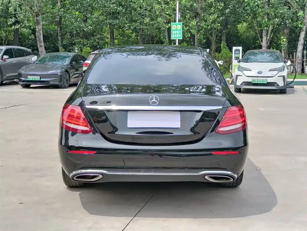 Mercedes-Benz E-Class 2016 E 200 L Sport Type фото 8