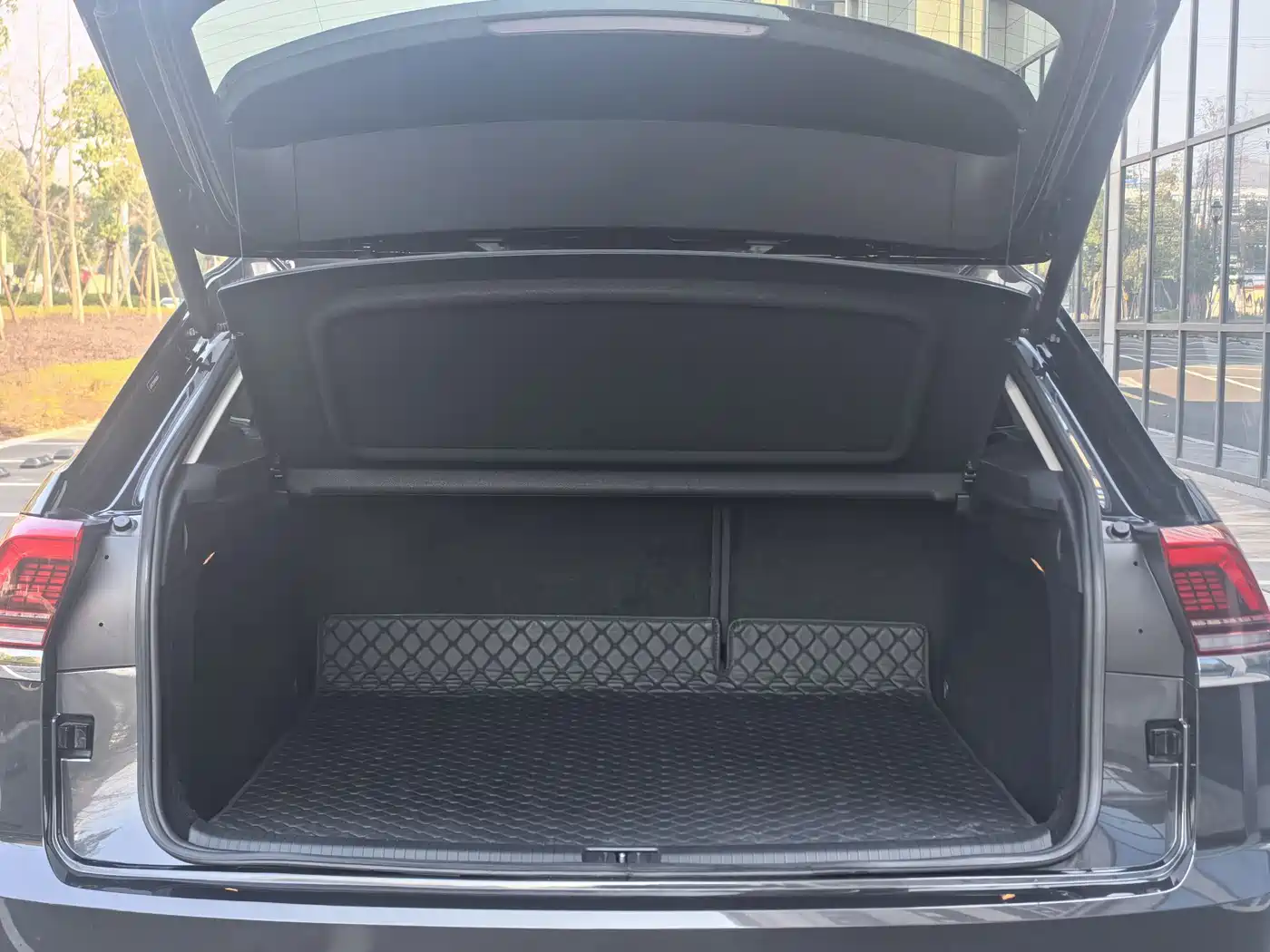 Volkswagen Teramont 2021 Teramont X 380TSI 4WD Premium Luxury Edition фото 11