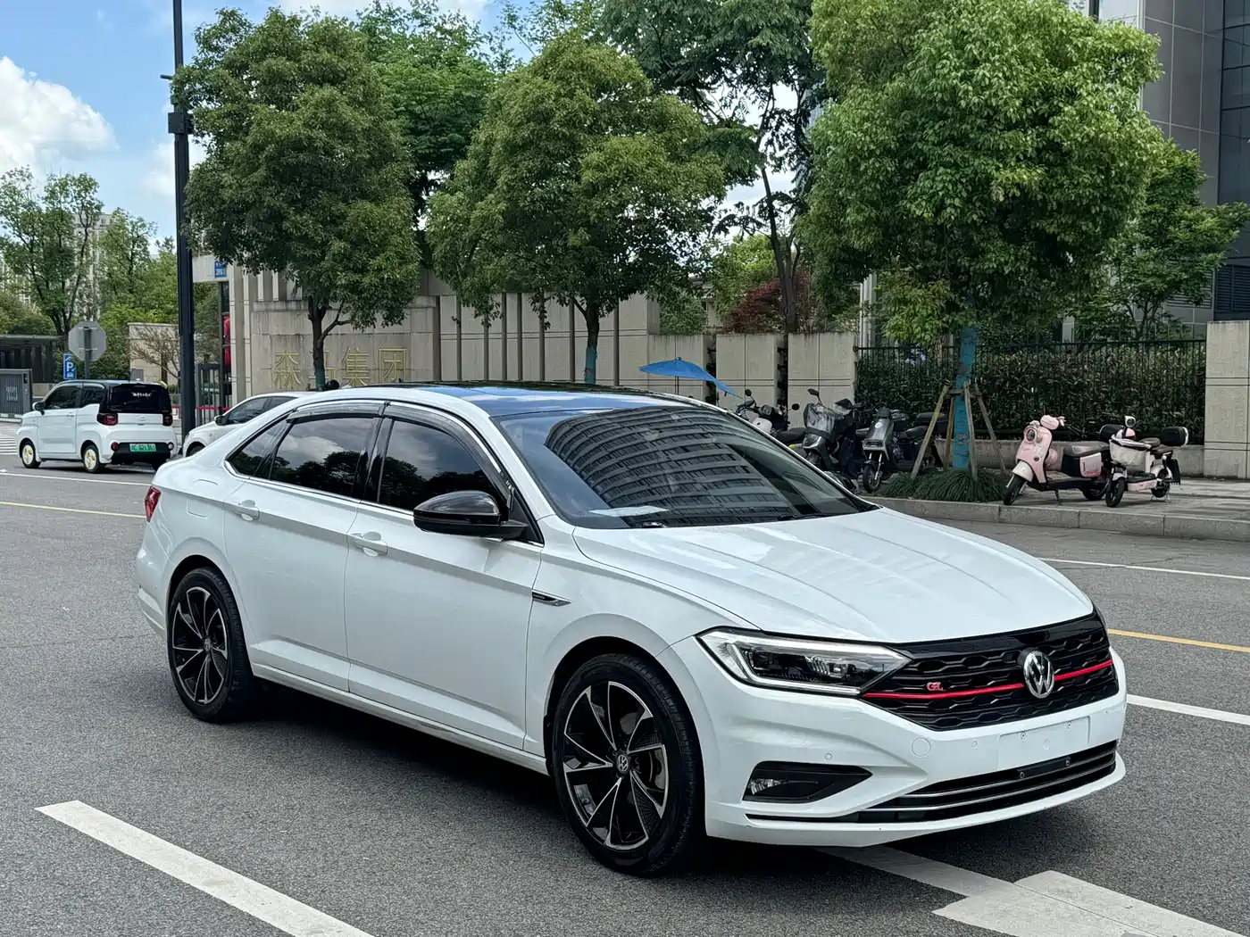 Volkswagen Sagitar 2021 280TSI DSG Flagship Smart Connect Edition фото 3