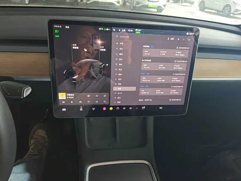 Фото 13 - Tesla Model Y