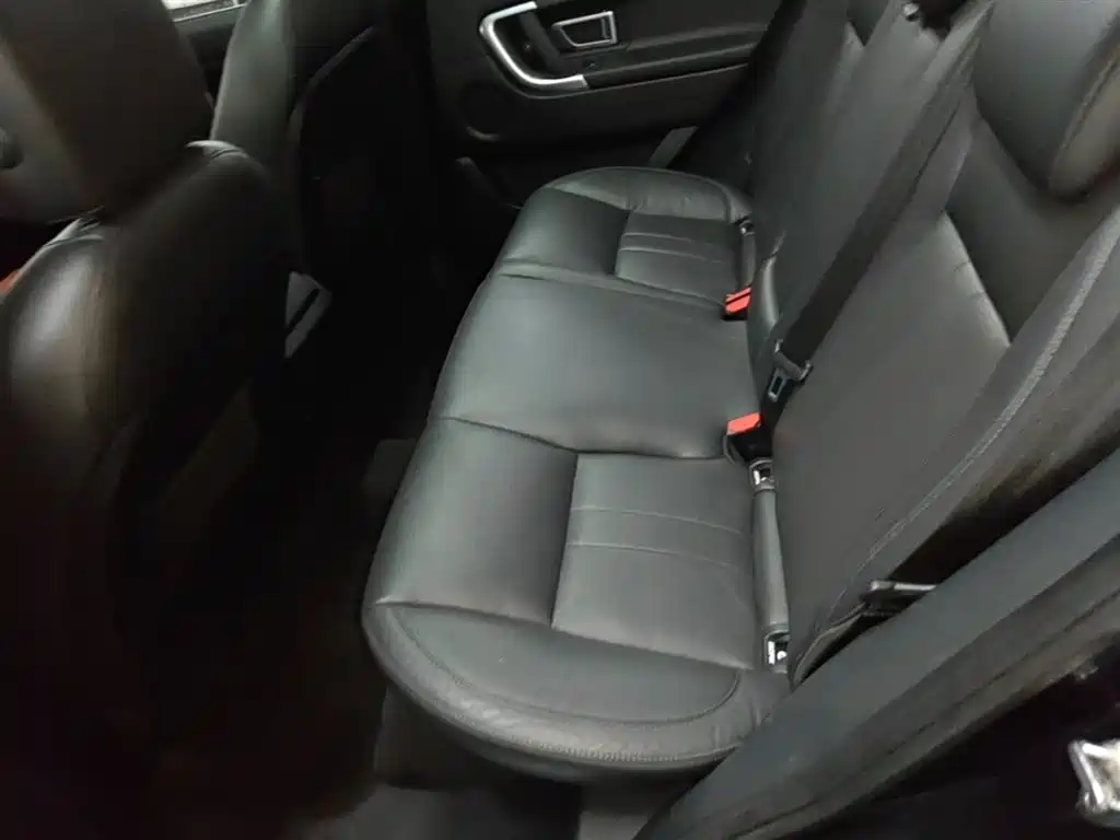 Land Rover Discovery Sport 2019 240PS SE Edition China VI фото 17