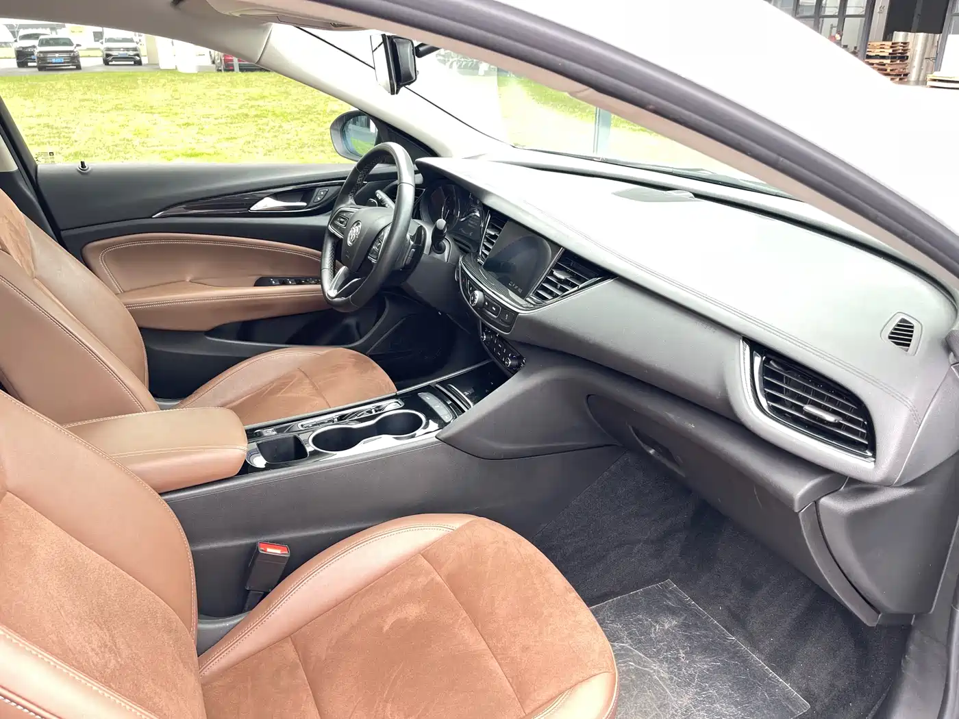 Buick Regal 2020 552T Luxury фото 23
