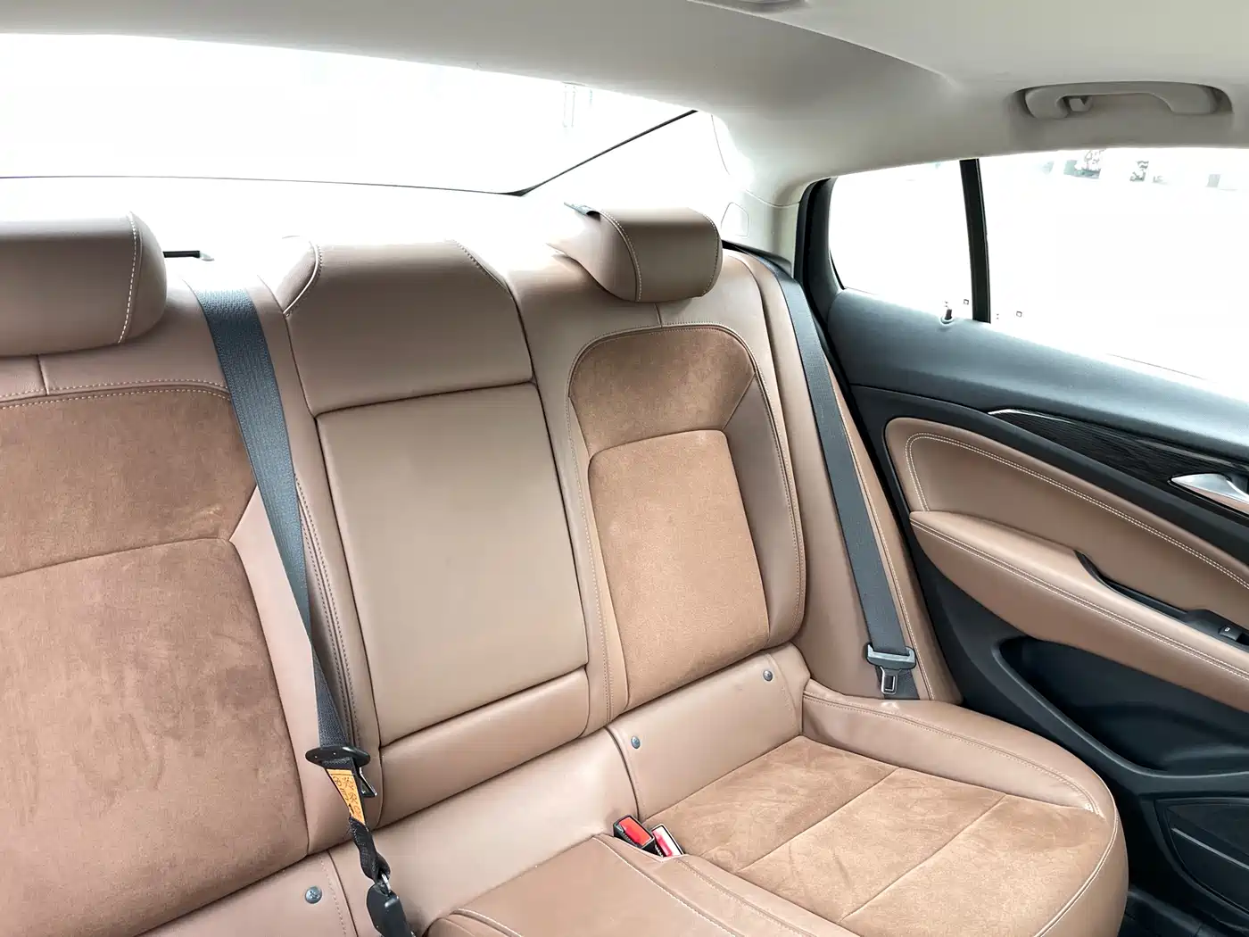 Buick Regal 2020 552T Luxury фото 25