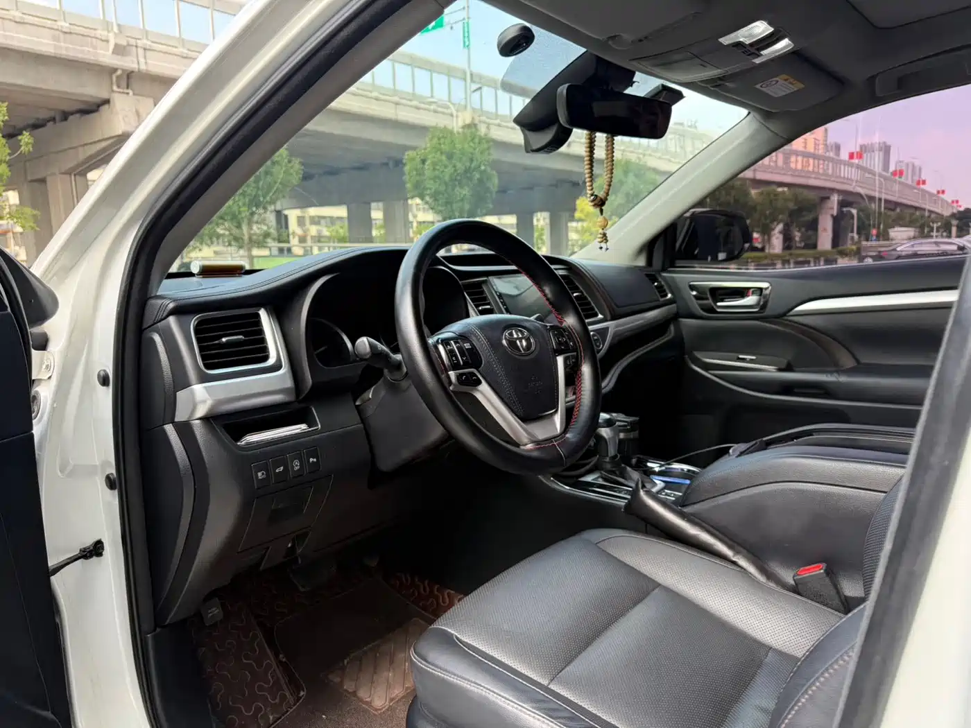 Фото 5 - Toyota Highlander