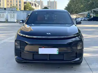 Li Auto L6