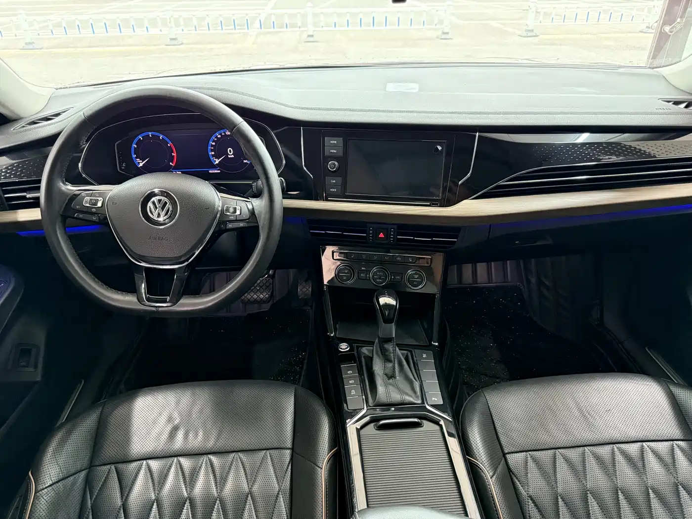 Volkswagen Passat 2019 Model 330TSI Luxury Edition China V фото 8