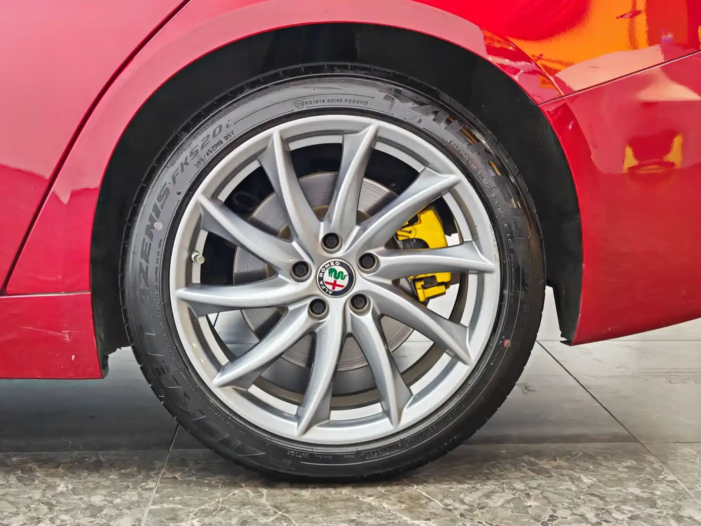 Alfa Romeo Giulia 2019 2017 2.0T 280HP Luxury Edition
