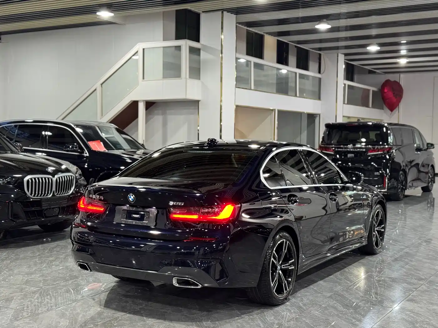 BMW 3-SERIES