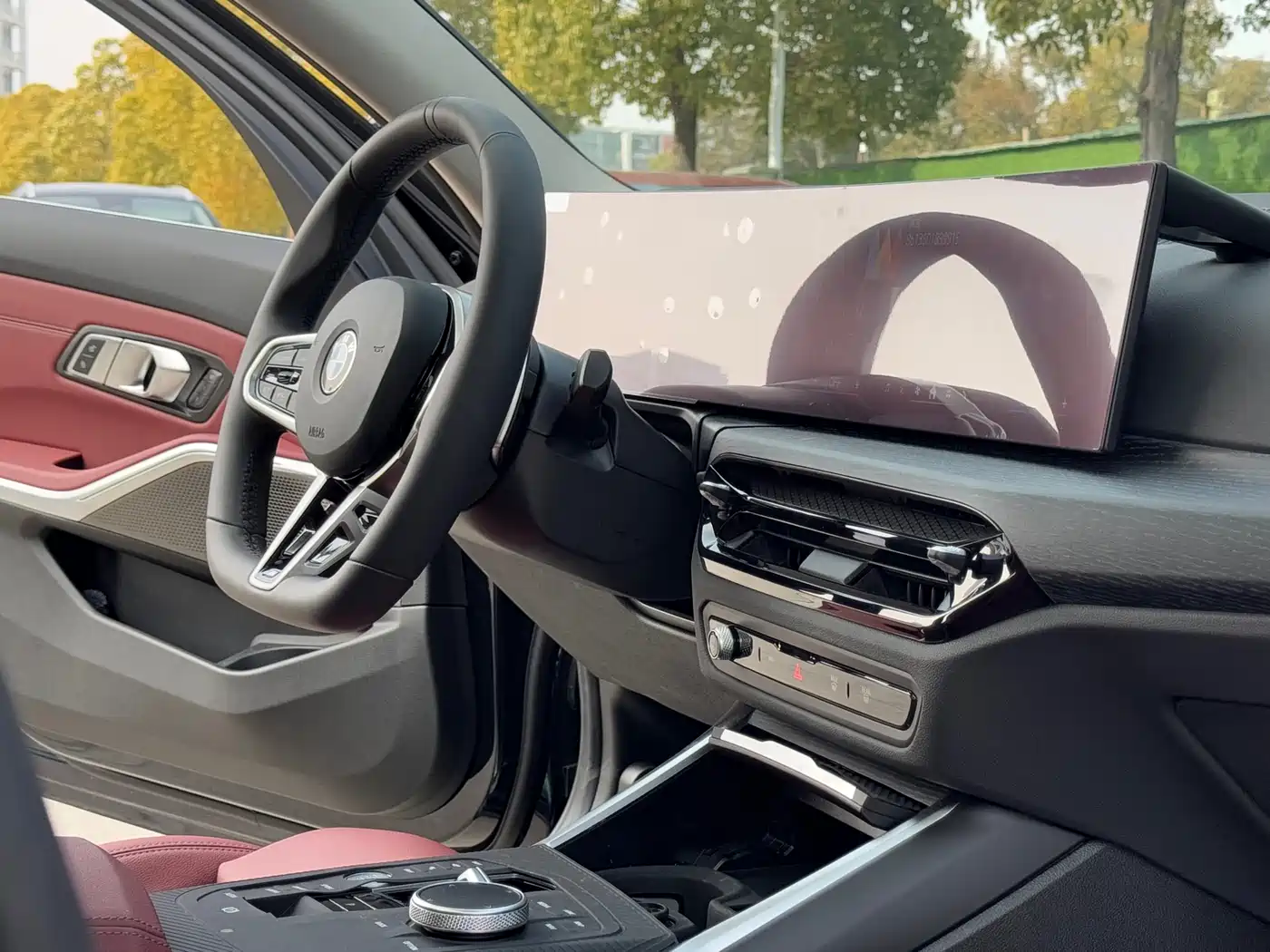 BMW 3 Series 2025 325Li M Sport Package фото 10