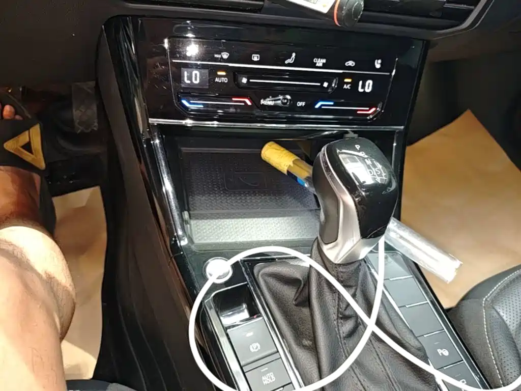 Фото 14 - Volkswagen Passat