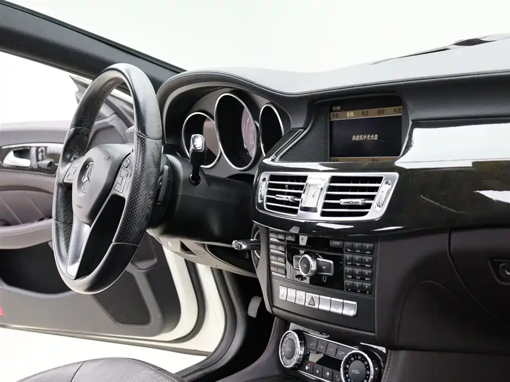 Mercedes-Benz CLS 2012 CLS 300 CGI фото 9
