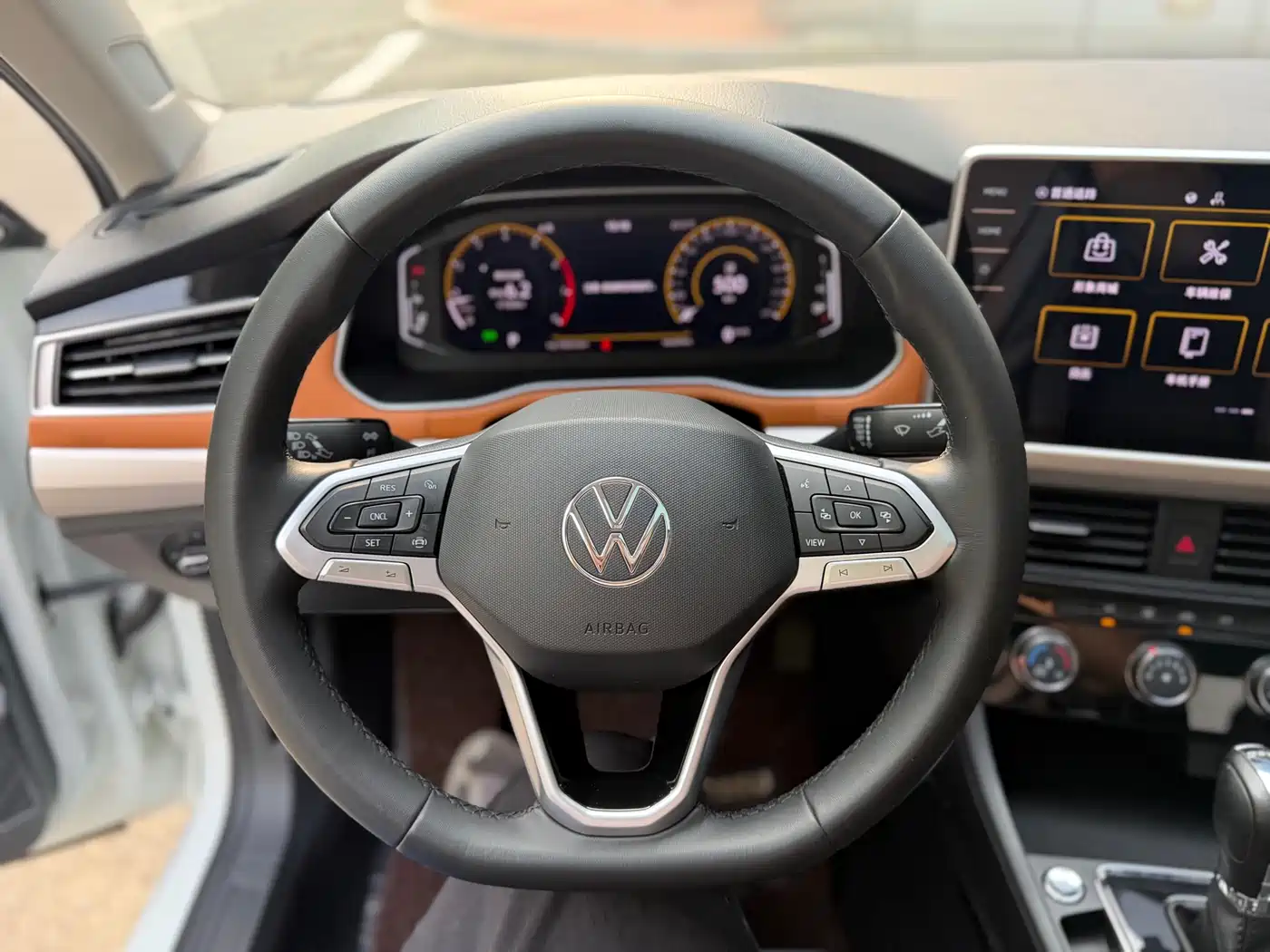 Volkswagen Bora 2023 200TSI DSG Smart PRO Edition фото 15