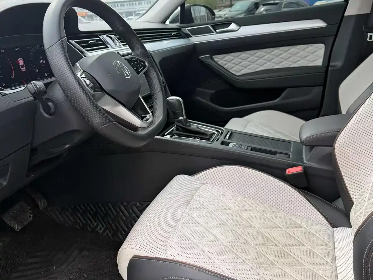 Volkswagen Magotan 2025 Facelift Public Edition 330TSI DSG Luxury фото 8