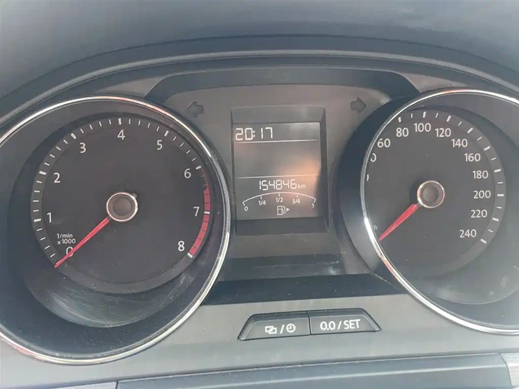 Volkswagen Bora 2017 1.6L Automatic Fashion Edition фото 11