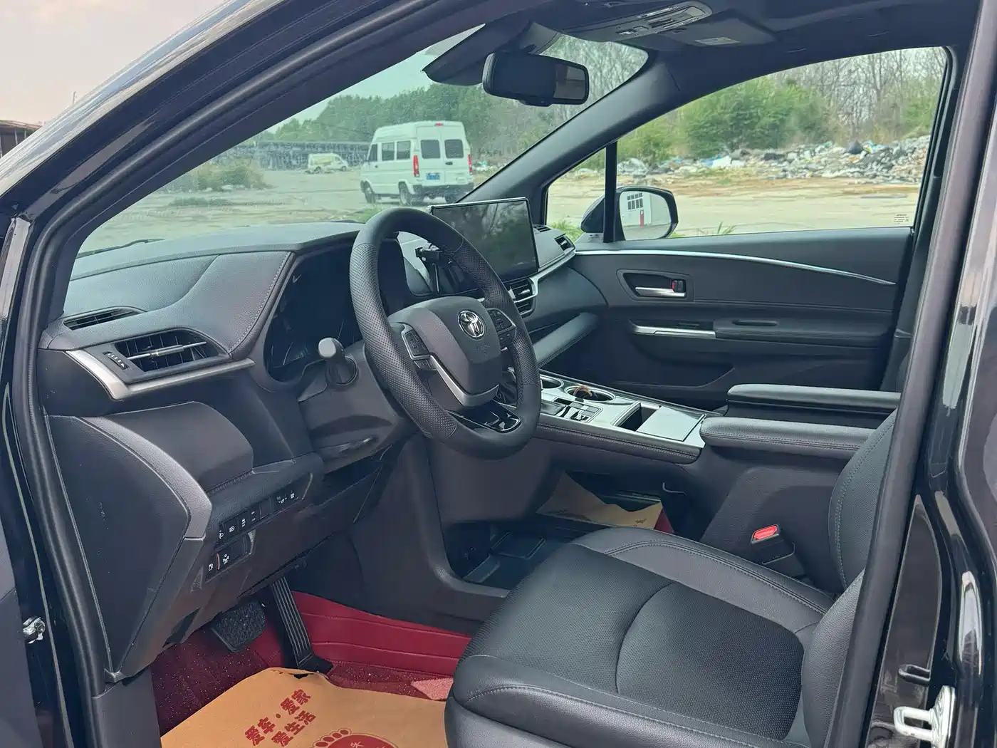 Toyota Sienna 2021 2.5L Hybrid Premium Edition фото 4