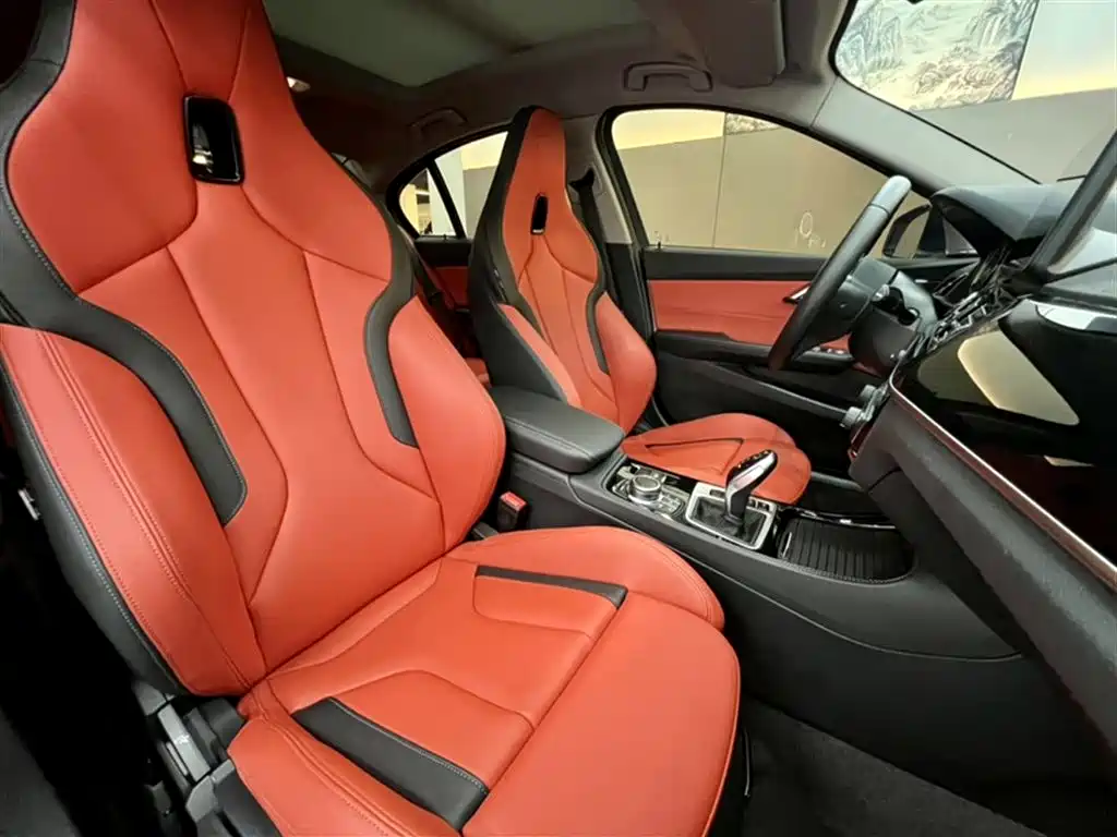 BMW 1 Series 2022 125i M Sport Shadow Edition фото 3