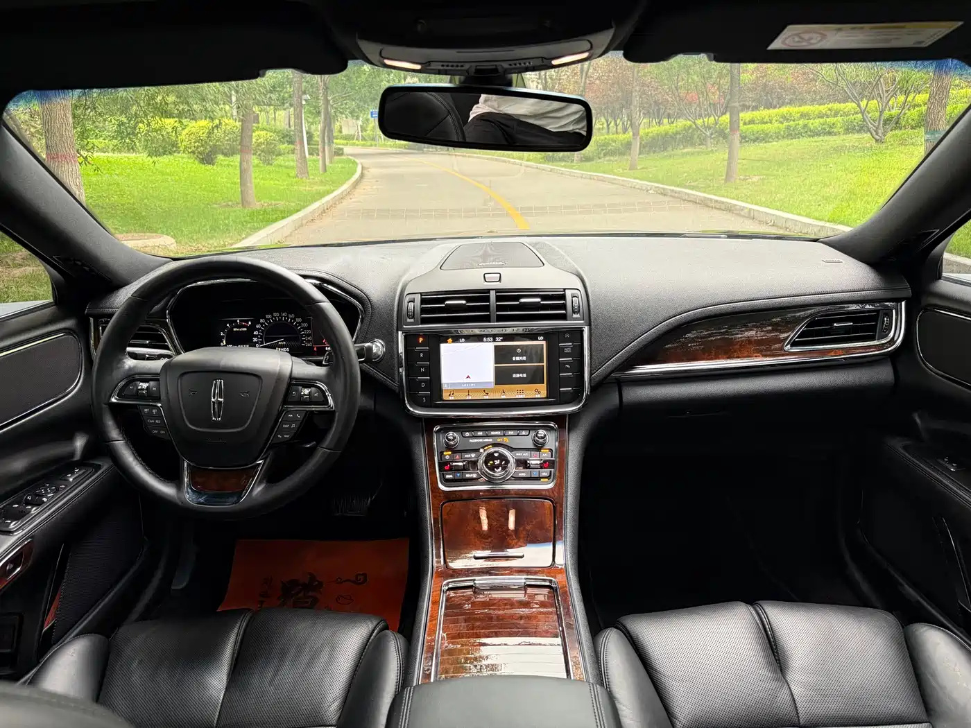 Photo 22 - Lincoln Continental