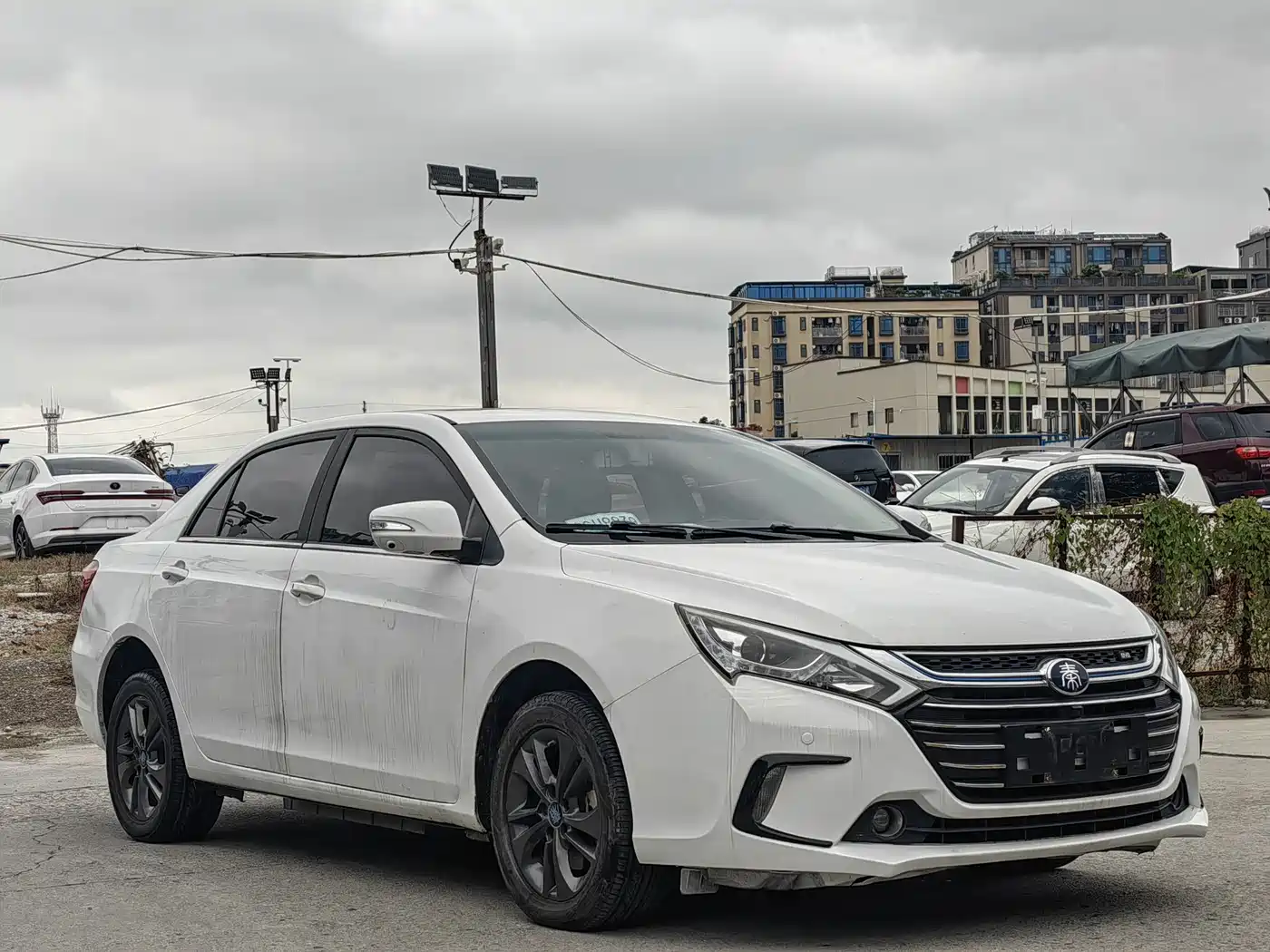 BYD Qin New Energy 2017 1.5T Premium Model фото 3