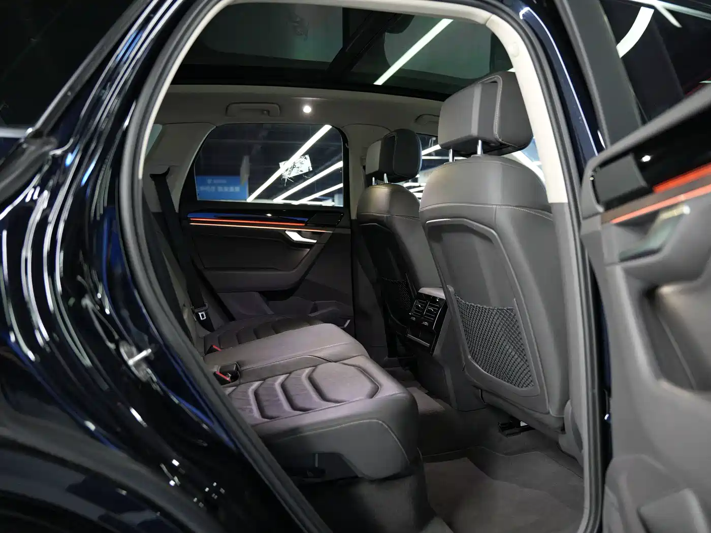 Volkswagen Touareg 2022 2.0TSI Rui Shang Edition фото 24