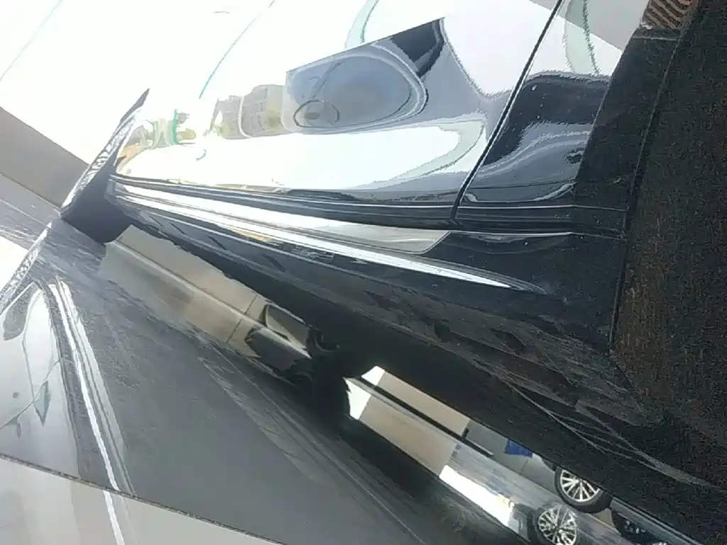 ZEEKR 009 2025 2024 6-seat Executive AWD 108kWh