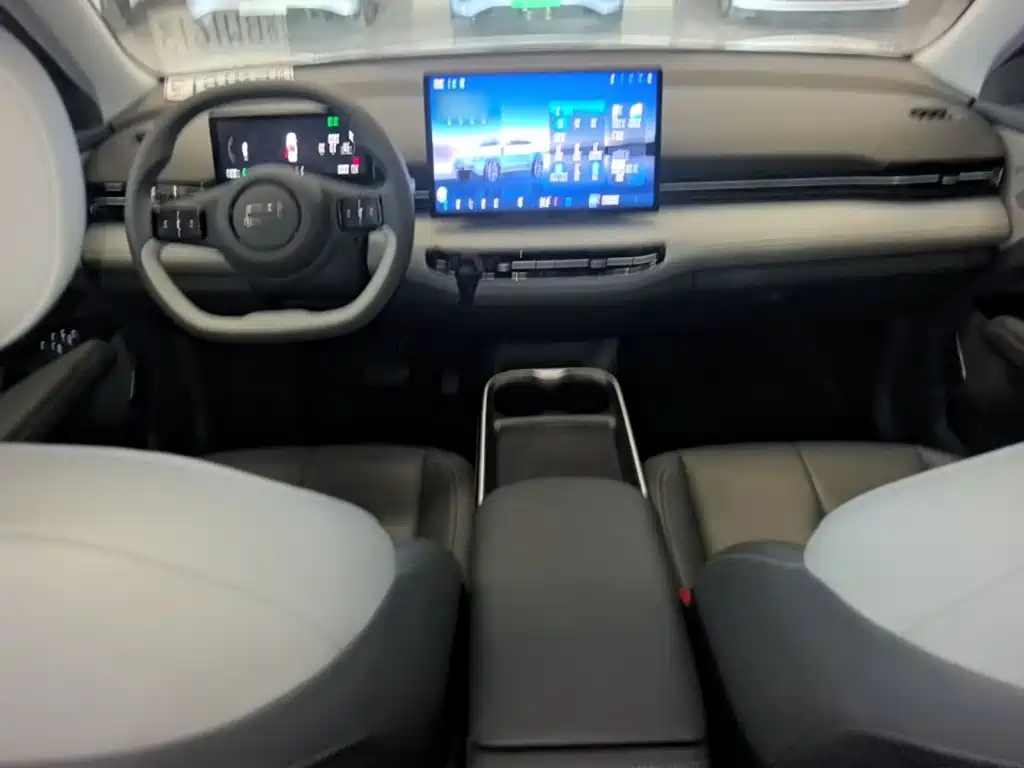 Besturn Yueyi 03 2025 2025 Model 565km Enjoy Edition