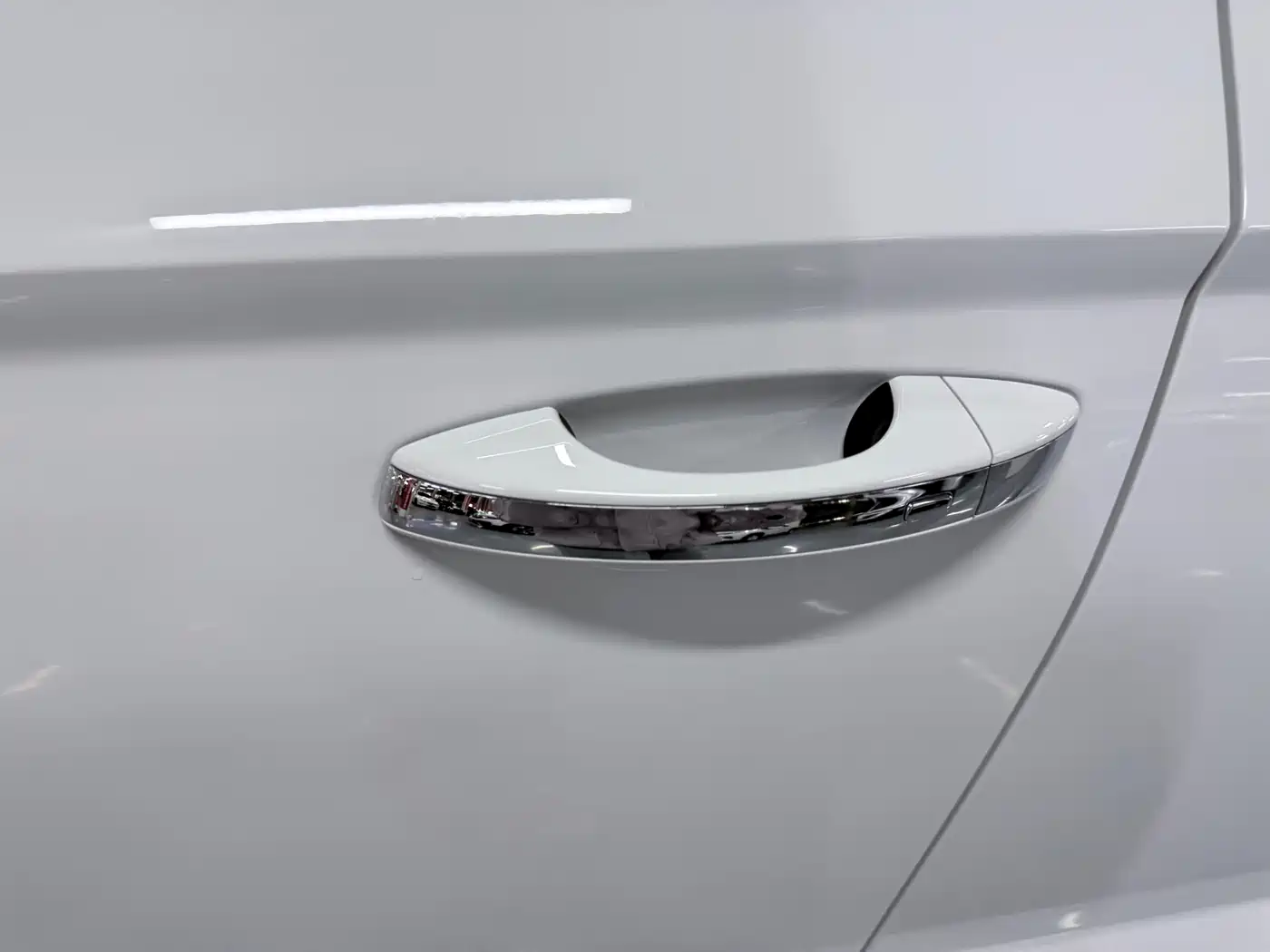 Volkswagen Tharu 2023 300TSI 2WD Moon Premium Edition фото 7