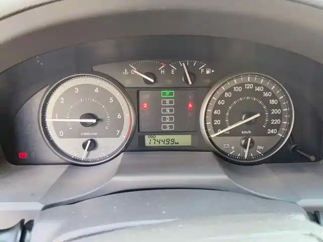 Toyota Land Cruiser (Import) 2015 4.6L V8 Middle East Limited Edition — фото 4