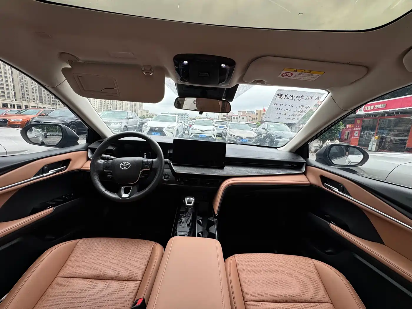 Toyota Camry 2024 Hybrid 2.0HE Elite Edition фото 15