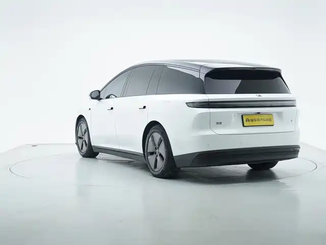 Li Auto Li i8 2025 2025 Standard Edition