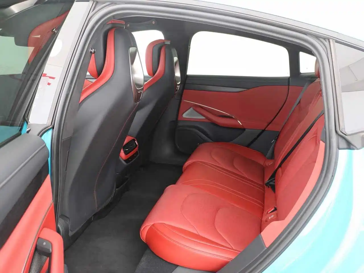 Xiaomi Auto Xiaomi SU7 2024 AWD Max Founder's Edition фото 9