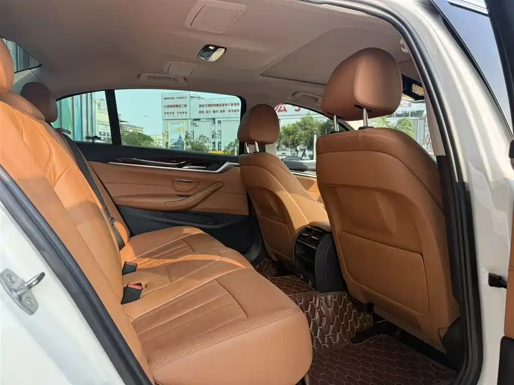 BMW 5 Series 2018 528Li Launch Special Edition фото 2