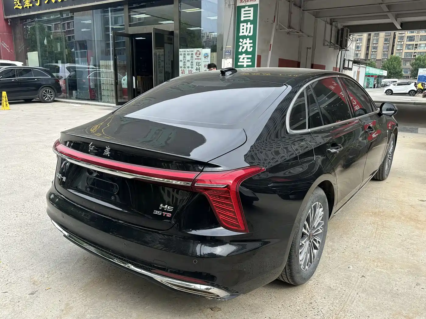 Hongqi H5 2024 1.5T DCT Smart Connect Flag Rhythm Edition фото 7