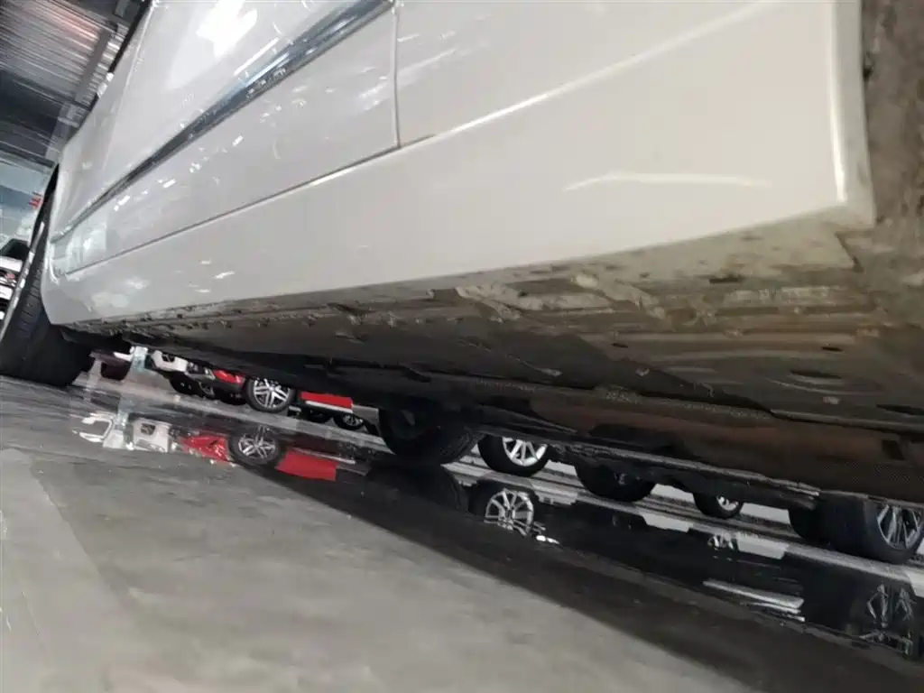 Фото 21 - Cadillac CT6