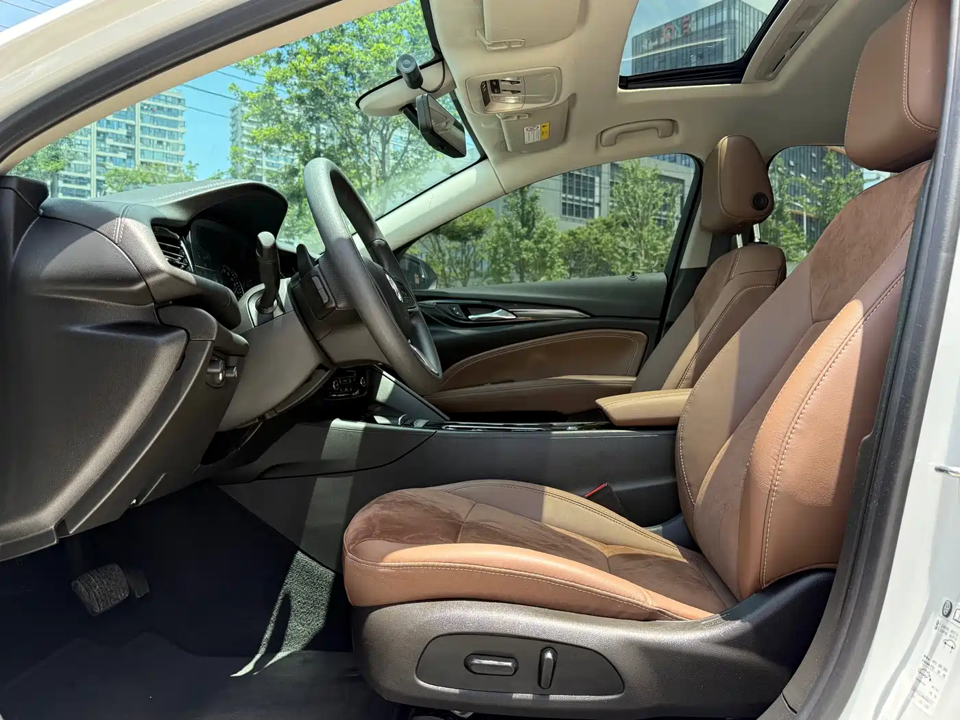 BUICK REGAL