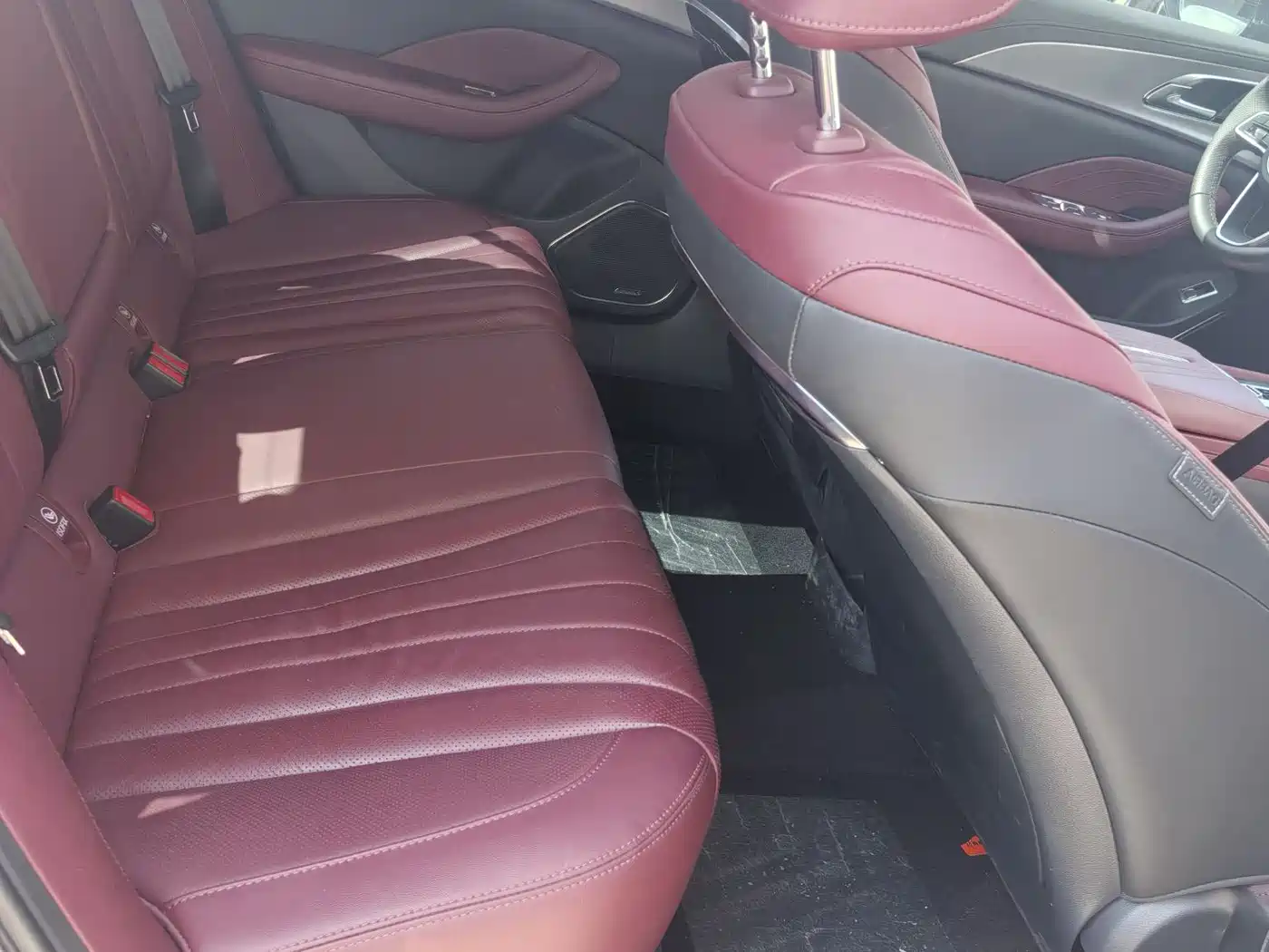 Hongqi H5 2024 2.0T Automatic Smart Connect Flag Smooth Edition фото 6