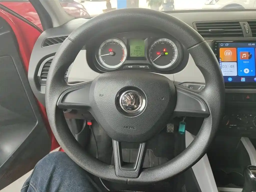 Škoda Fabia 2017 1.4L Auto Car Enjoy Edition фото 11